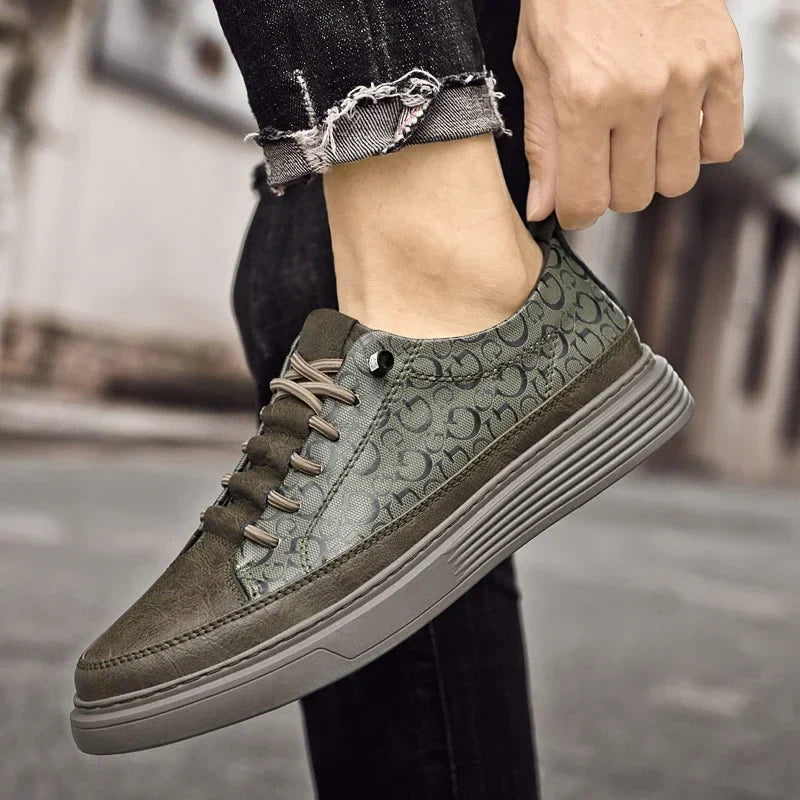 Giovanni Crest Italian Leather Sneakers