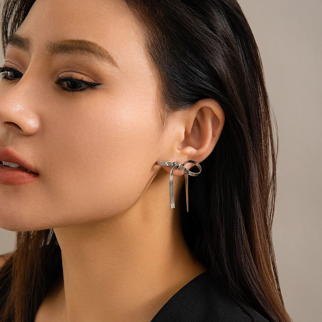 Mileena Bow Earrings