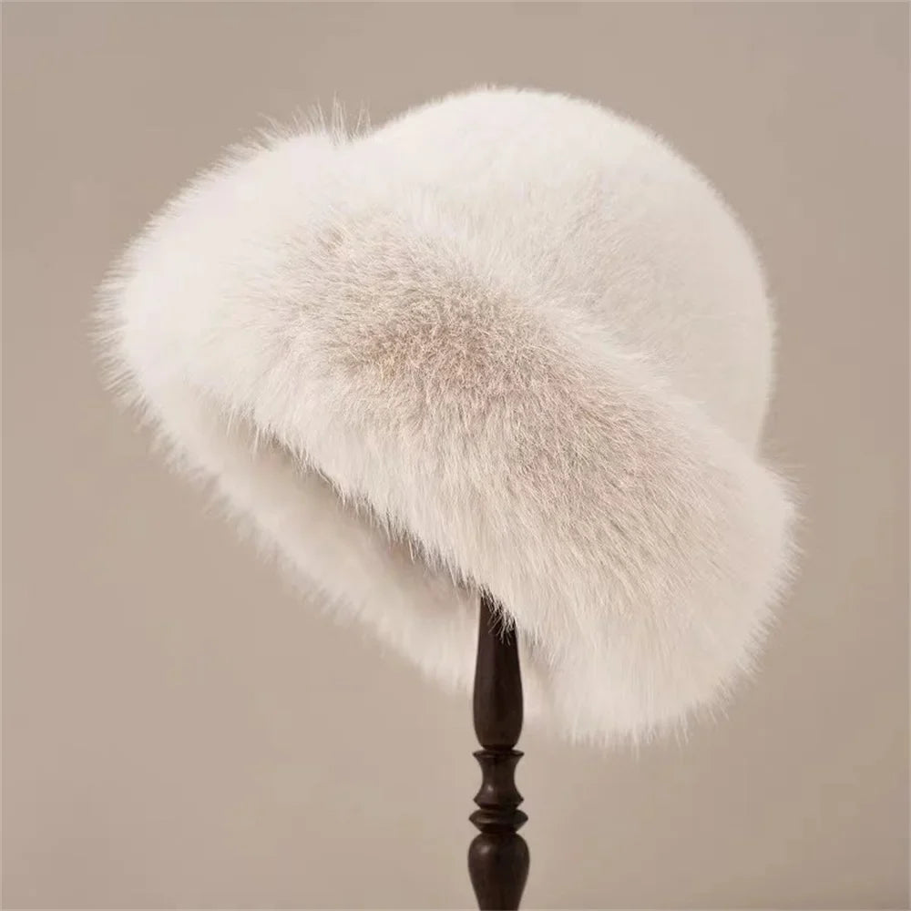 Nästeln Fur Hat